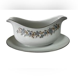 Sango Oxford Blue Heaven Gravy Boat with Attached Underplate Crafted in Japan